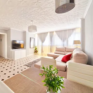 Fantastico Junto A La Estacion Apartamento